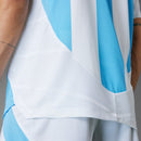 Camisa Adidas Argentina Copa América Torcedor 2024/25 Masculino Branco e Azul Celeste