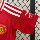 Conjunto Infantil Manchester United l 2024/25 Vermelho