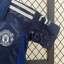 Conjunto Infantil Manchester United ll 2024/25 Azul - Modelo Torcedor