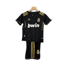 Conjunto Retrô Infantil Real Madrid ll 2011/12 Azul Modelo Torcedor