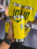 Copo Térmico Brasil Amarelo Copa do Mundo 2026 com Relevo, Copo Térmico, Copo Térmico Stanley, Copo Stanley, Copo de aço inox, Copo Amarelo, Copo da Seleção, Copo da Seleção Brasileira, Copo da Copa do mundo, Copo da Copa