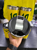 Copo Térmico Brasil Amarelo Copa do Mundo 2026 com Relevo, Copo Térmico, Copo Térmico Stanley, Copo Stanley, Copo de aço inox, Copo Amarelo, Copo da Seleção, Copo da Seleção Brasileira, Copo da Copa do mundo, Copo da Copa