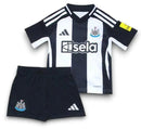 Kit Infantil Newcastle Home 2024/25 Torcedor Listrado