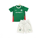 Kit Infantil Palmeiras Home 2026/27 Verde, comprar kit Palmeiras infantil, uniforme Palmeiras criança, kit de futebol Palmeiras, roupa do Palmeiras para crianças, kit de jogo Palmeiras verde, presente para torcedor mirim, uniforme oficial Palmeiras 2026/27, moda infantil Palmeiras, coleção Palmeiras 2026/27, kit esportivo infantil Palmeiras, vestuário Palmeiras para meninos, camisa Palmeiras infantil, shorts Palmeiras criança, futebol Palmeiras para pequenos torcedores