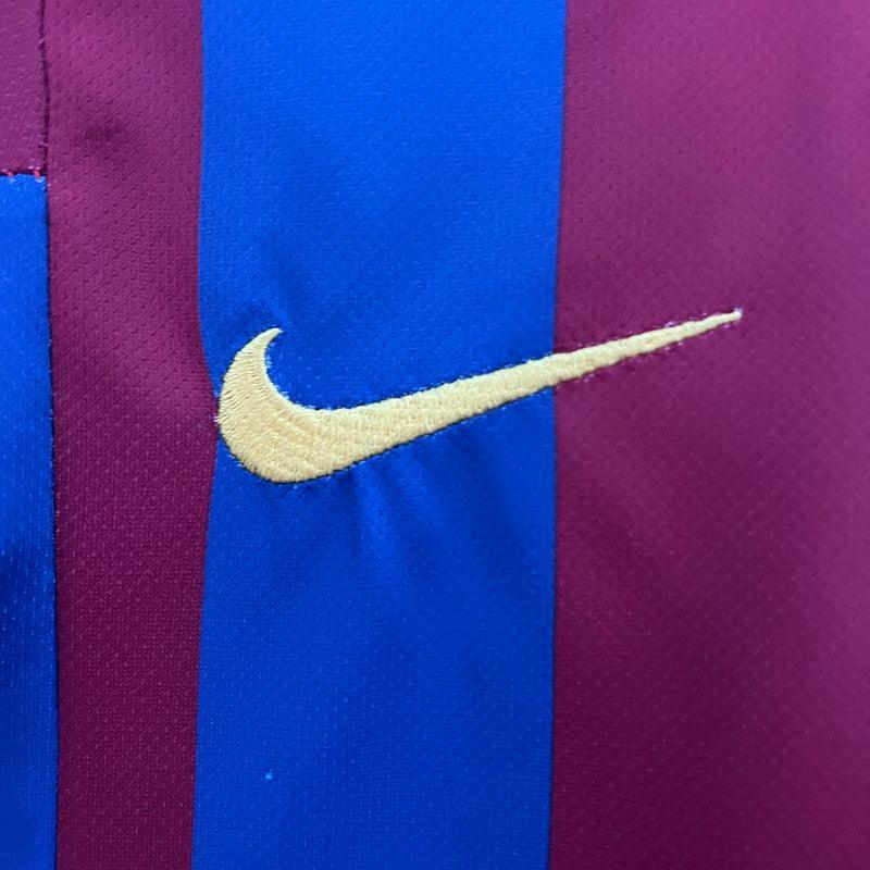 Conjunto Retrô Infantil Barcelona l 2005/06 Torcedor Grena
