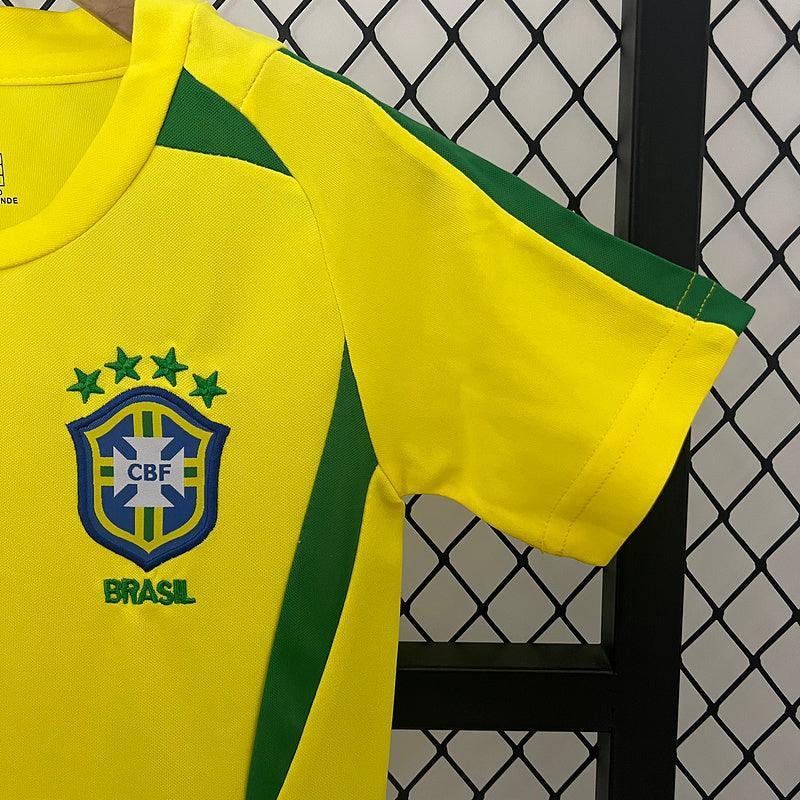 Conjunto Retrô Infantil Seleção Brasil l 2002 Amarelo Modelo Torcedor