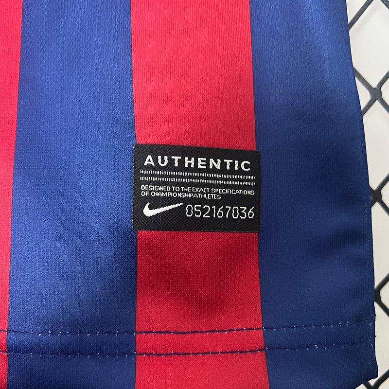 Conjunto Retrô Infantil Barcelona l 2013/14 Torcedor Grena