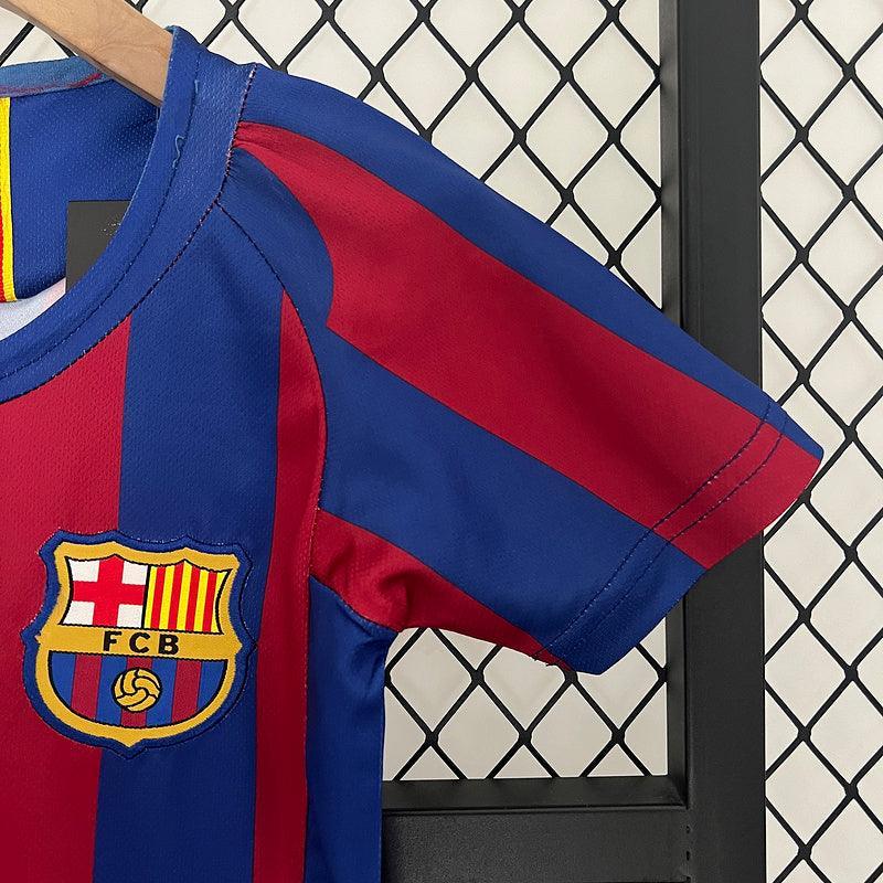 Conjunto Retrô Infantil Barcelona l 2005/06 Torcedor Grena