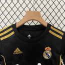 Conjunto Retrô Infantil Real Madrid ll 2011/12 Azul Modelo Torcedor
