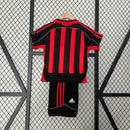 Conjunto Retrô Infantil Milan l 2006/07 Torcedor Rubronegra
