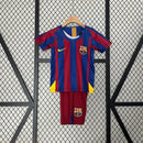 Conjunto Retrô Infantil Barcelona l 2005/06 Torcedor Grena