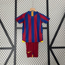 Conjunto Retrô Infantil Barcelona l 2005/06 Torcedor Grena