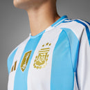 Camisa Adidas Argentina Copa América Torcedor 2024/25 Masculino Branco e Azul Celeste